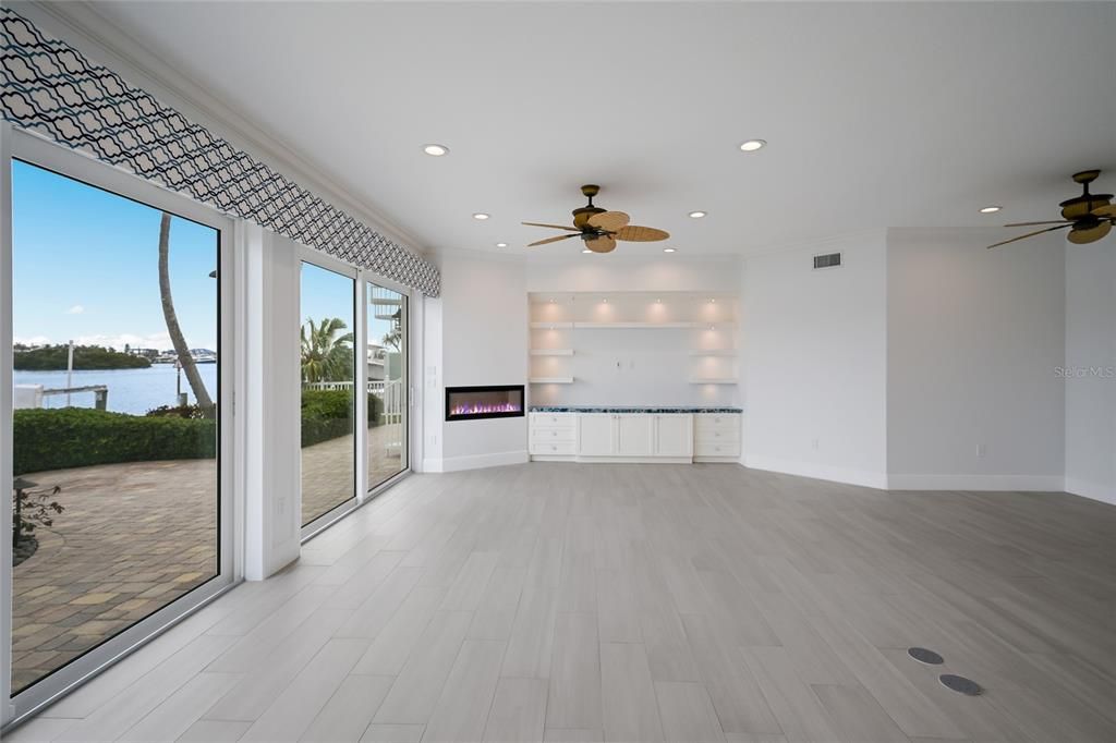 En Venta: $4,295,000 (4 camas, 3 baños, 2775 Pies cuadrados)