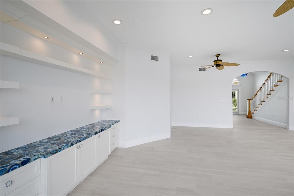 En Venta: $4,295,000 (4 camas, 3 baños, 2775 Pies cuadrados)