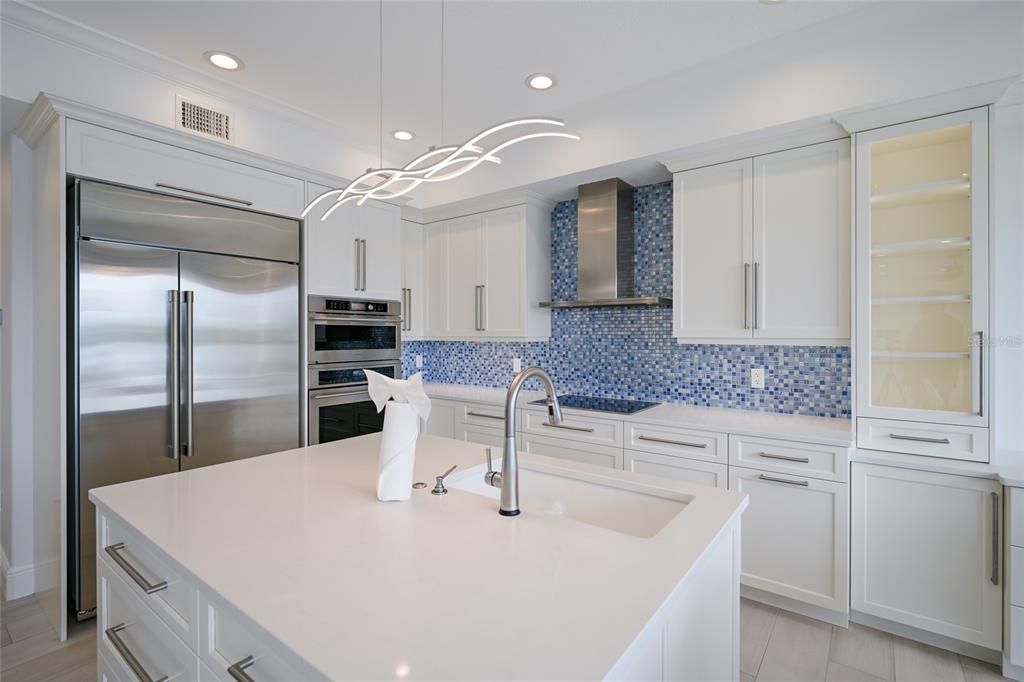 En Venta: $4,295,000 (4 camas, 3 baños, 2775 Pies cuadrados)