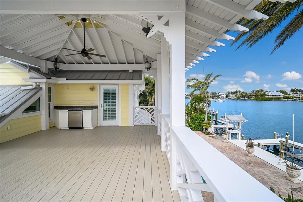 En Venta: $4,295,000 (4 camas, 3 baños, 2775 Pies cuadrados)