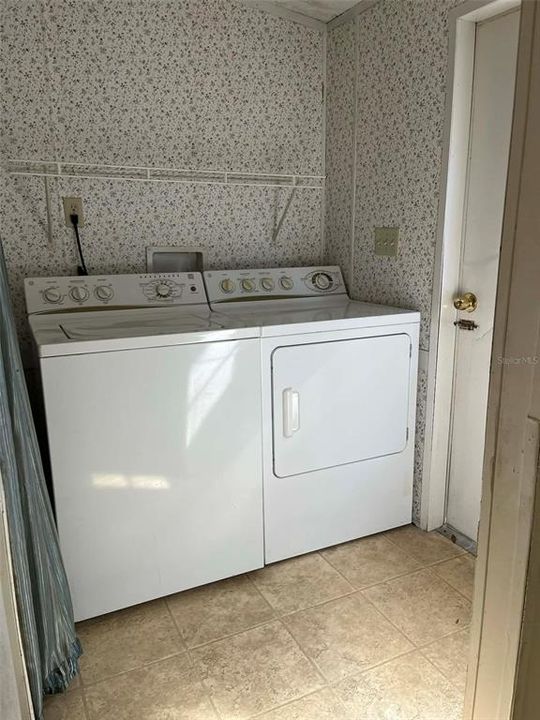 На продажу: $155,000 (3 спален, 2 ванн, 1104 Квадратных фут)