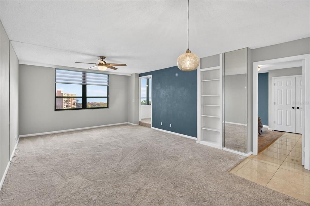 Active With Contract: $135,000 (1 beds, 1 baths, 810 Square Feet)