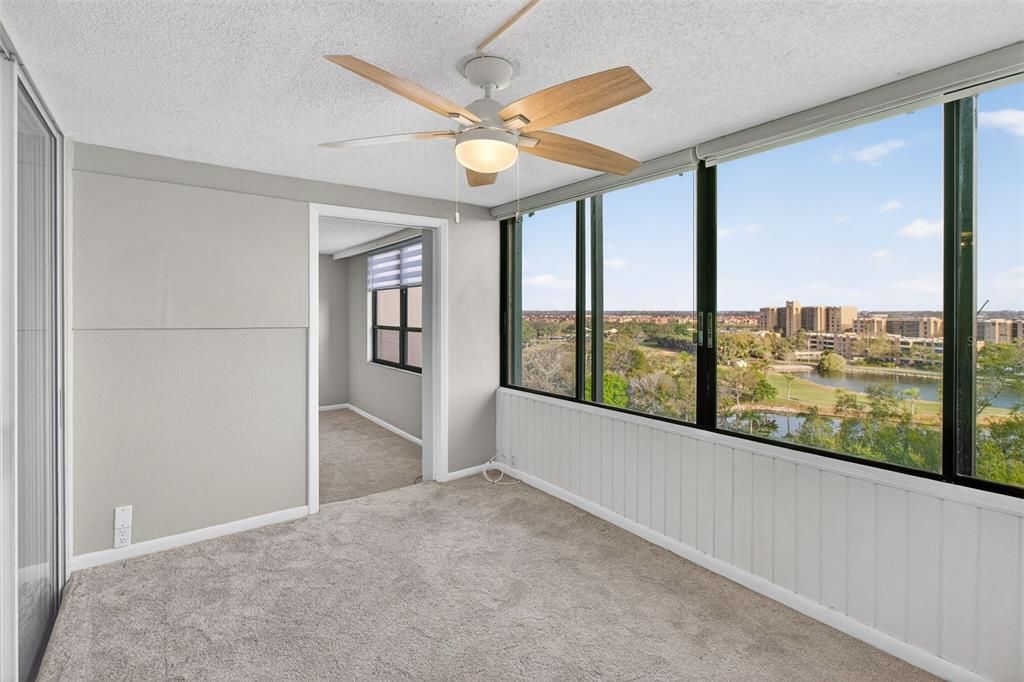 Active With Contract: $135,000 (1 beds, 1 baths, 810 Square Feet)