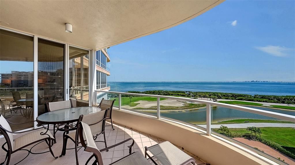 For Sale: $1,145,000 (3 beds, 3 baths, 2250 Square Feet)