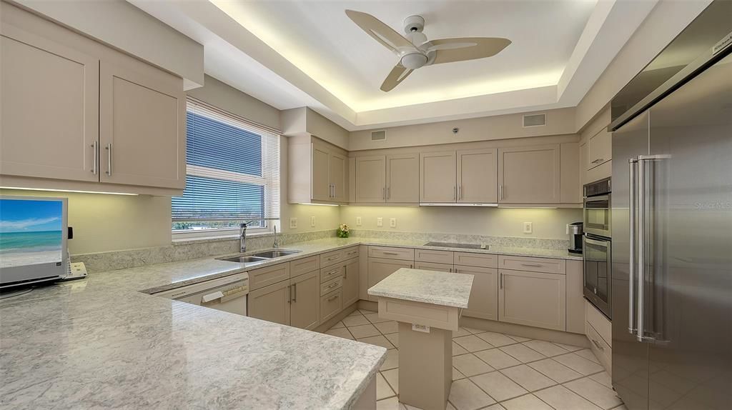 For Sale: $1,145,000 (3 beds, 3 baths, 2250 Square Feet)