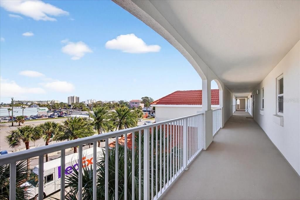 Activo con contrato: $427,900 (2 camas, 2 baños, 2230 Pies cuadrados)