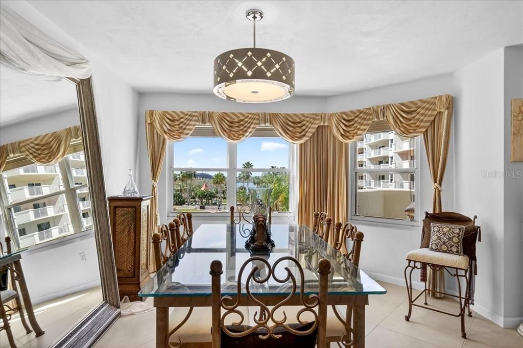 Activo con contrato: $427,900 (2 camas, 2 baños, 2230 Pies cuadrados)