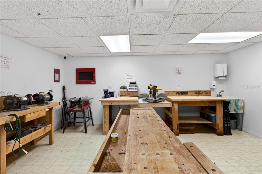 Activo con contrato: $427,900 (2 camas, 2 baños, 2230 Pies cuadrados)