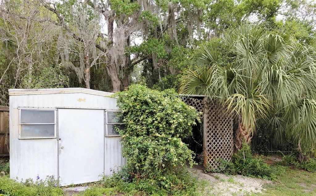 For Sale: $279,900 (2 beds, 2 baths, 1616 Square Feet)