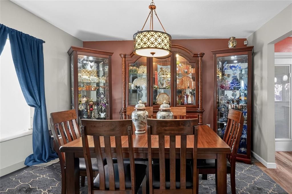 For Sale: $389,000 (3 beds, 2 baths, 1560 Square Feet)
