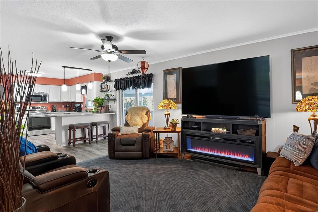 For Sale: $389,000 (3 beds, 2 baths, 1560 Square Feet)