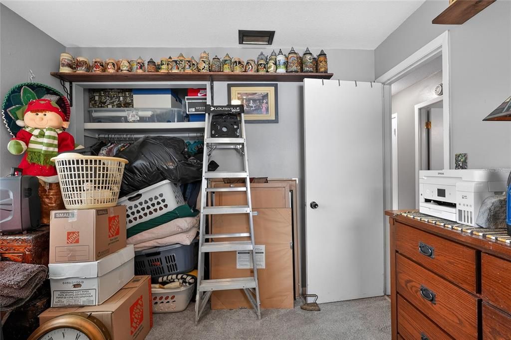 For Sale: $389,000 (3 beds, 2 baths, 1560 Square Feet)