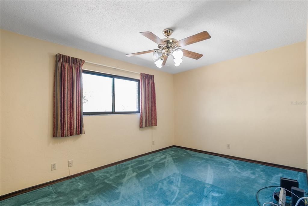 En Venta: $679,900 (4 camas, 3 baños, 2894 Pies cuadrados)