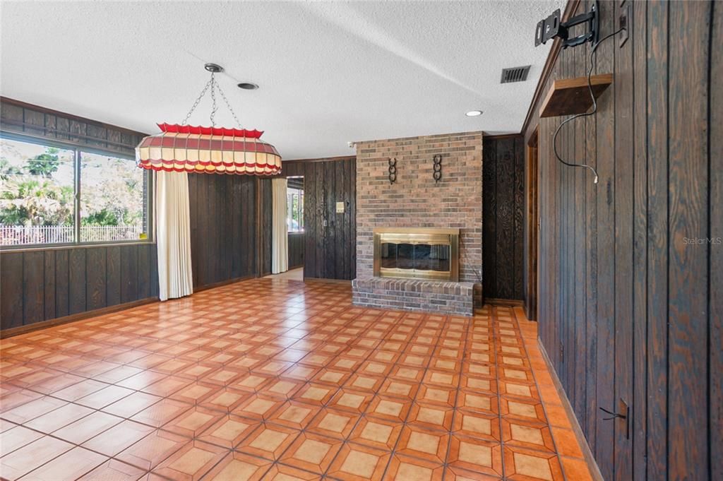 En Venta: $679,900 (4 camas, 3 baños, 2894 Pies cuadrados)