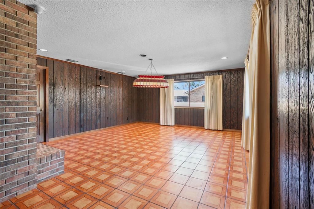 En Venta: $679,900 (4 camas, 3 baños, 2894 Pies cuadrados)