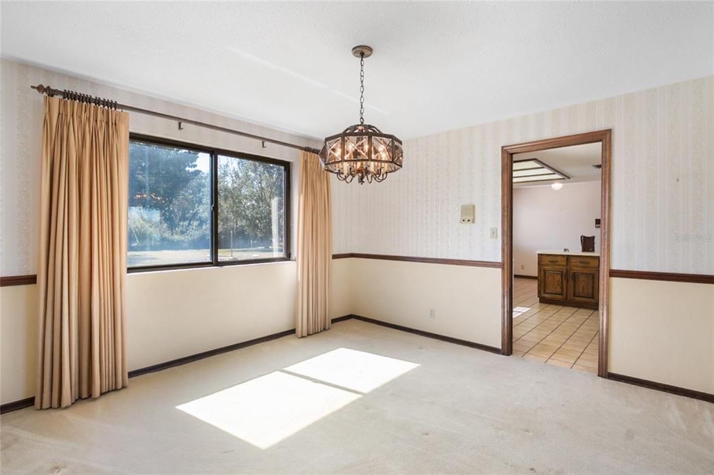 En Venta: $679,900 (4 camas, 3 baños, 2894 Pies cuadrados)