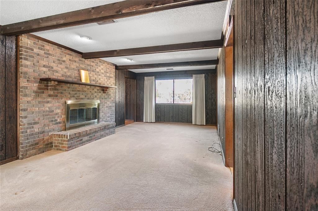 En Venta: $679,900 (4 camas, 3 baños, 2894 Pies cuadrados)