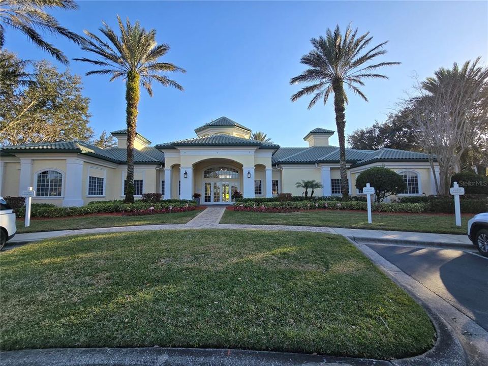 Active With Contract: $1,599 (2 beds, 1 baths, 901 Square Feet)