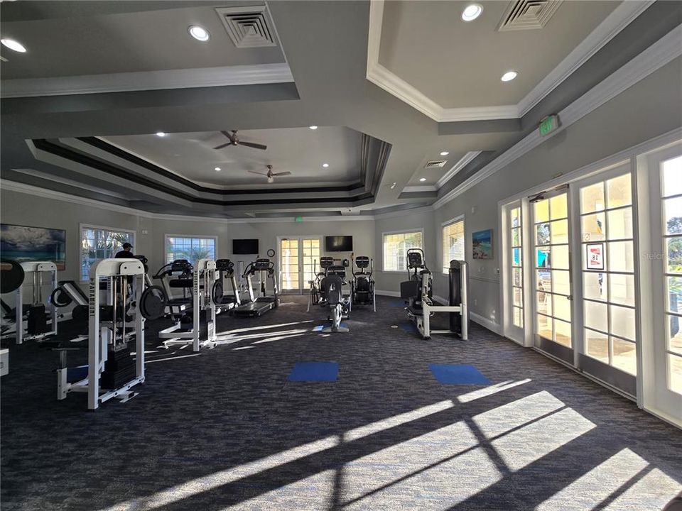 Active With Contract: $1,599 (2 beds, 1 baths, 901 Square Feet)