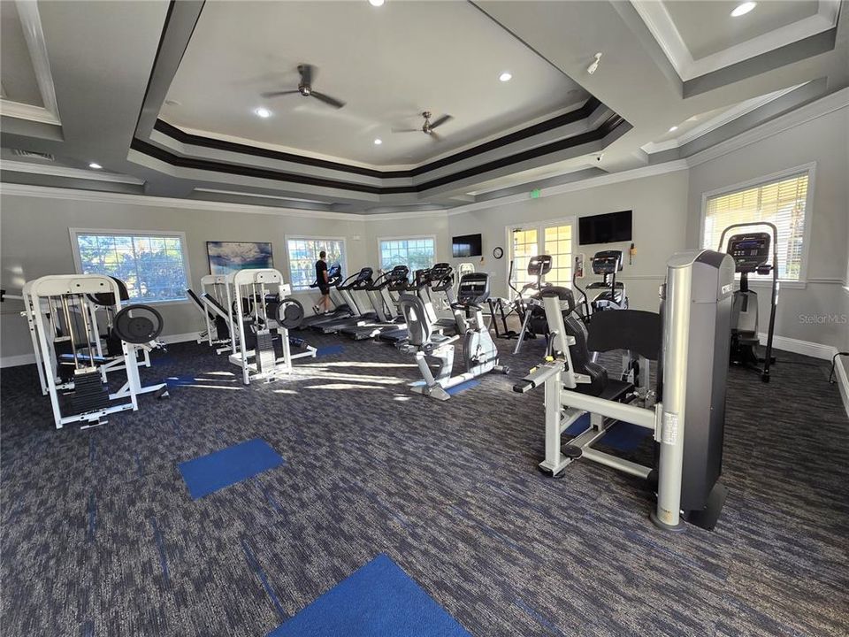 Active With Contract: $1,599 (2 beds, 1 baths, 901 Square Feet)