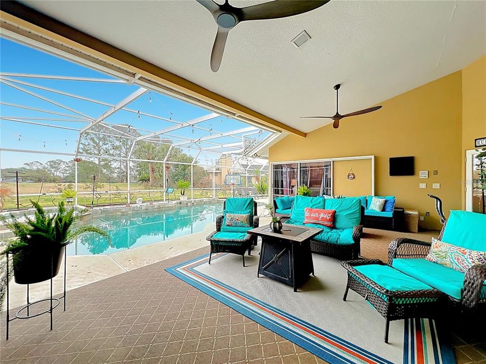 En Venta: $750,000 (4 camas, 2 baños, 2780 Pies cuadrados)