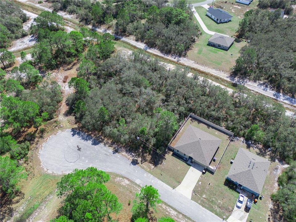 На продажу: $32,000 (0.22 acres)