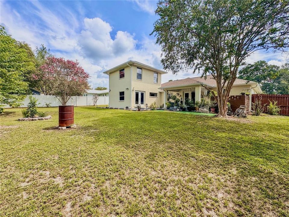 En Venta: $375,000 (4 camas, 3 baños, 1989 Pies cuadrados)