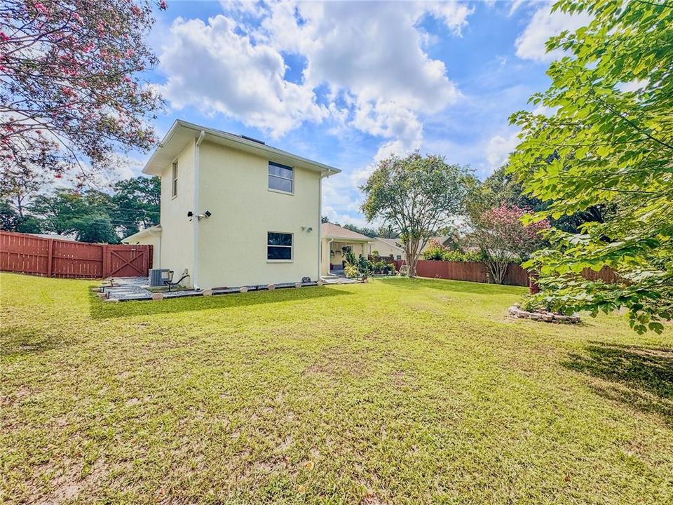 En Venta: $375,000 (4 camas, 3 baños, 1989 Pies cuadrados)