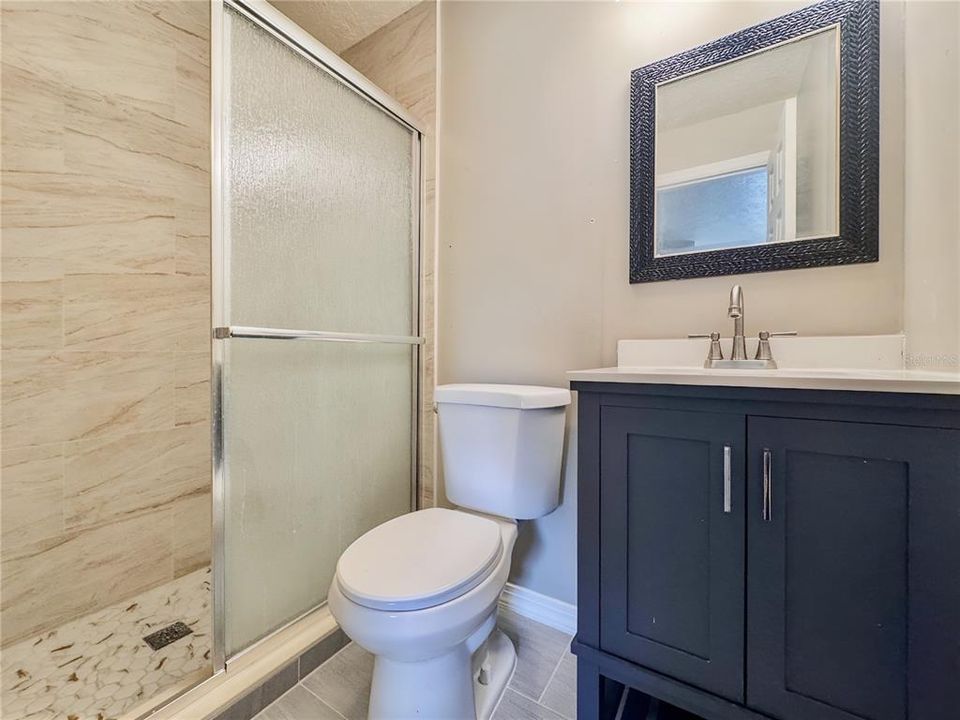 En Venta: $375,000 (4 camas, 3 baños, 1989 Pies cuadrados)
