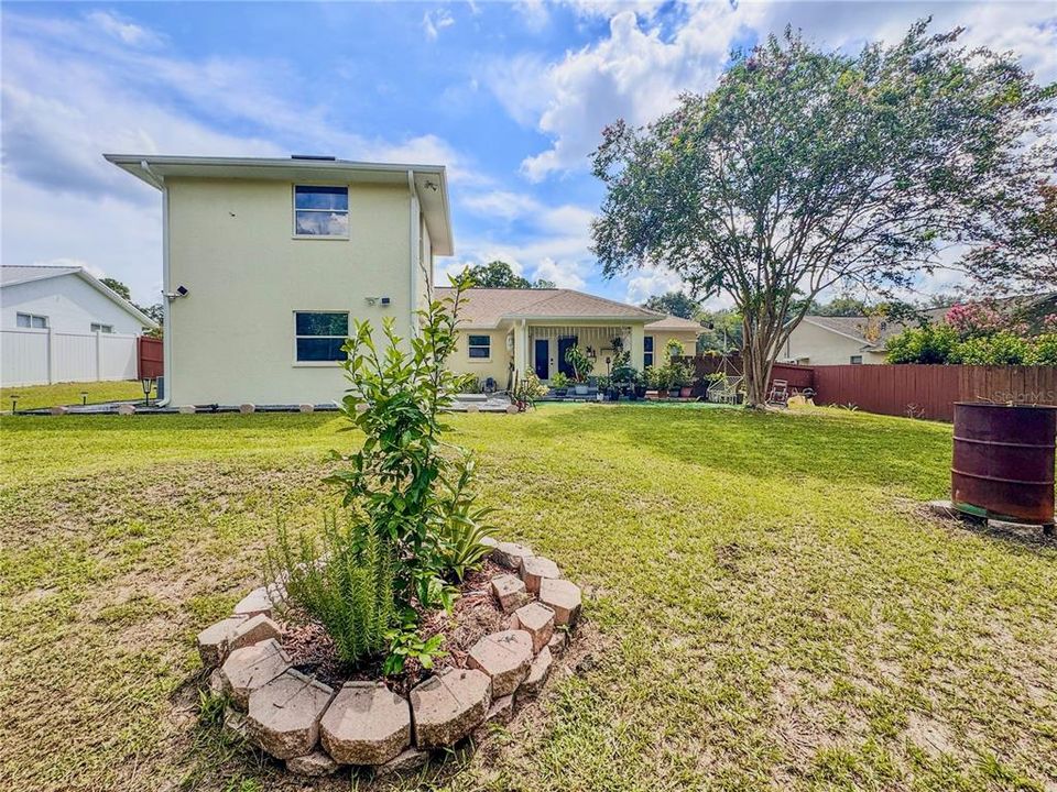 En Venta: $375,000 (4 camas, 3 baños, 1989 Pies cuadrados)