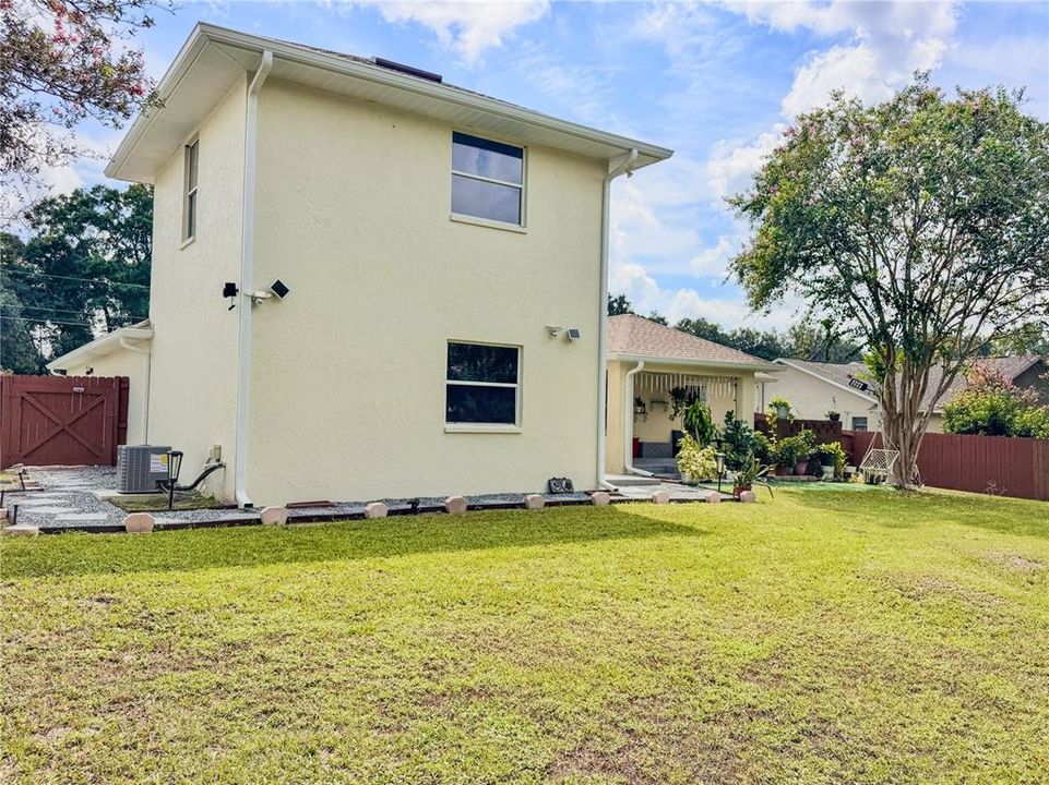 En Venta: $375,000 (4 camas, 3 baños, 1989 Pies cuadrados)