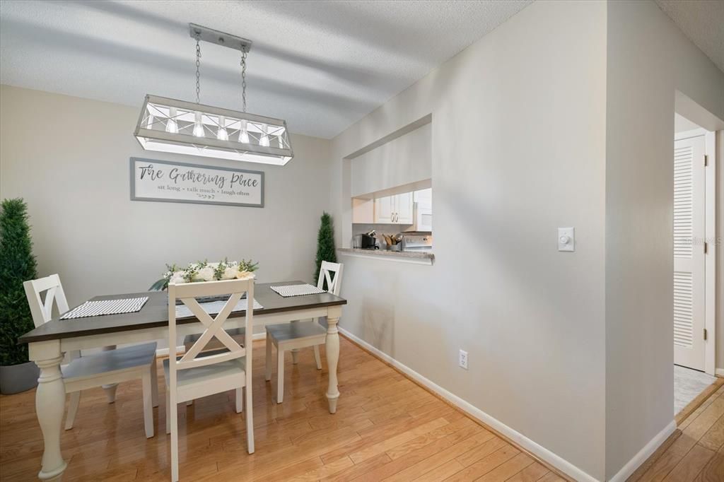 For Rent: $2,200 (2 beds, 2 baths, 1012 Square Feet)