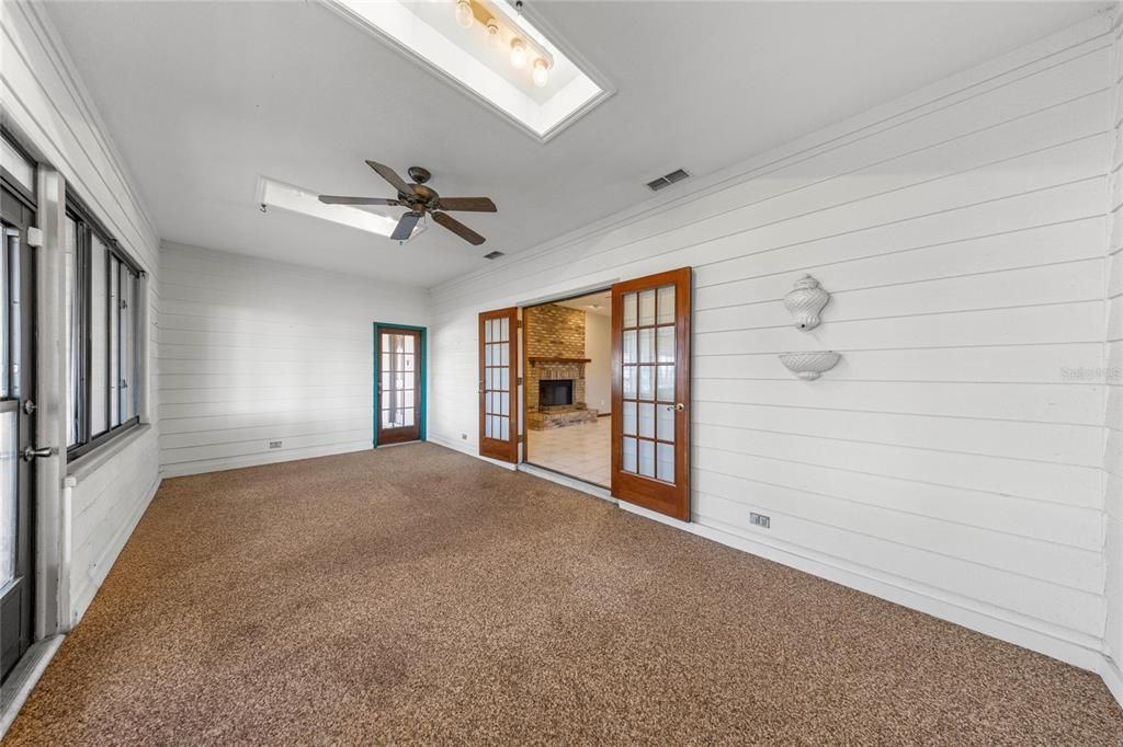 For Sale: $1,149,000 (4 beds, 2 baths, 3237 Square Feet)