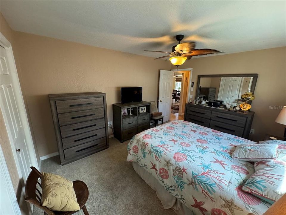Activo con contrato: $314,900 (3 camas, 2 baños, 1432 Pies cuadrados)