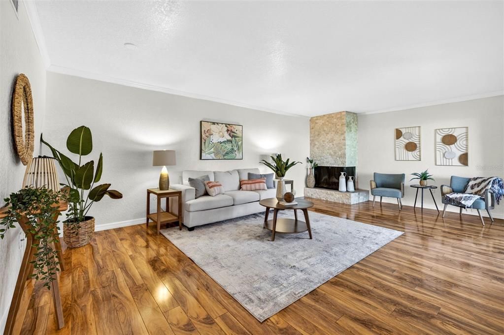 На продажу: $439,900 (3 спален, 2 ванн, 1839 Квадратных фут)