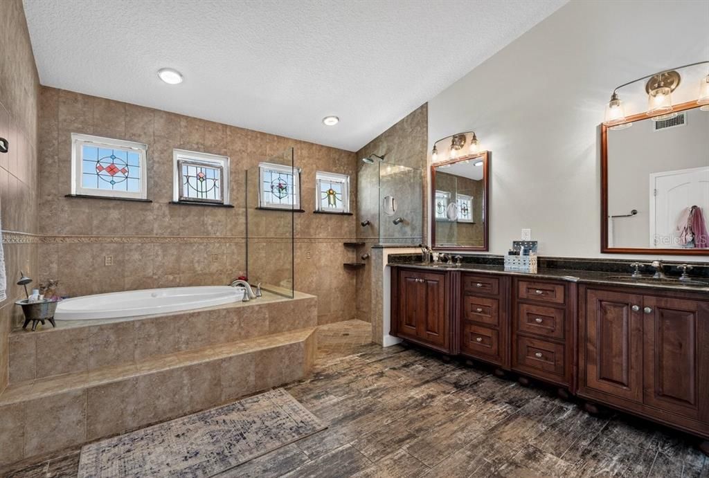 For Sale: $889,900 (4 beds, 4 baths, 2650 Square Feet)