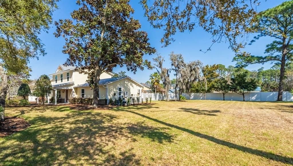 For Sale: $889,900 (4 beds, 4 baths, 2650 Square Feet)