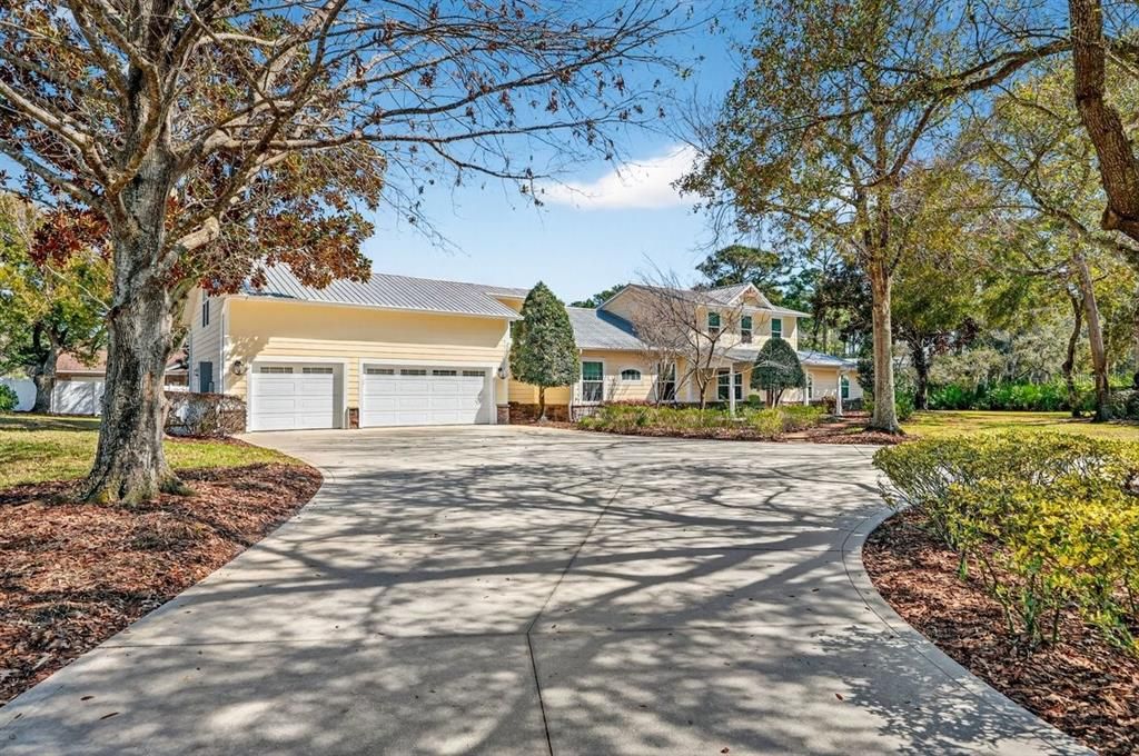 For Sale: $889,900 (4 beds, 4 baths, 2650 Square Feet)