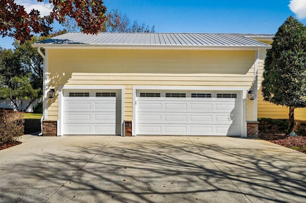 For Sale: $889,900 (4 beds, 4 baths, 2650 Square Feet)
