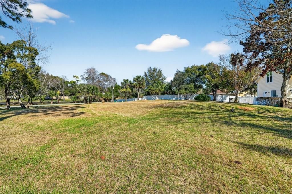 For Sale: $889,900 (4 beds, 4 baths, 2650 Square Feet)
