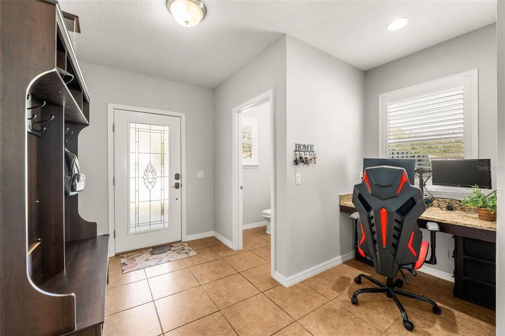 Activo con contrato: $449,900 (4 camas, 2 baños, 3350 Pies cuadrados)