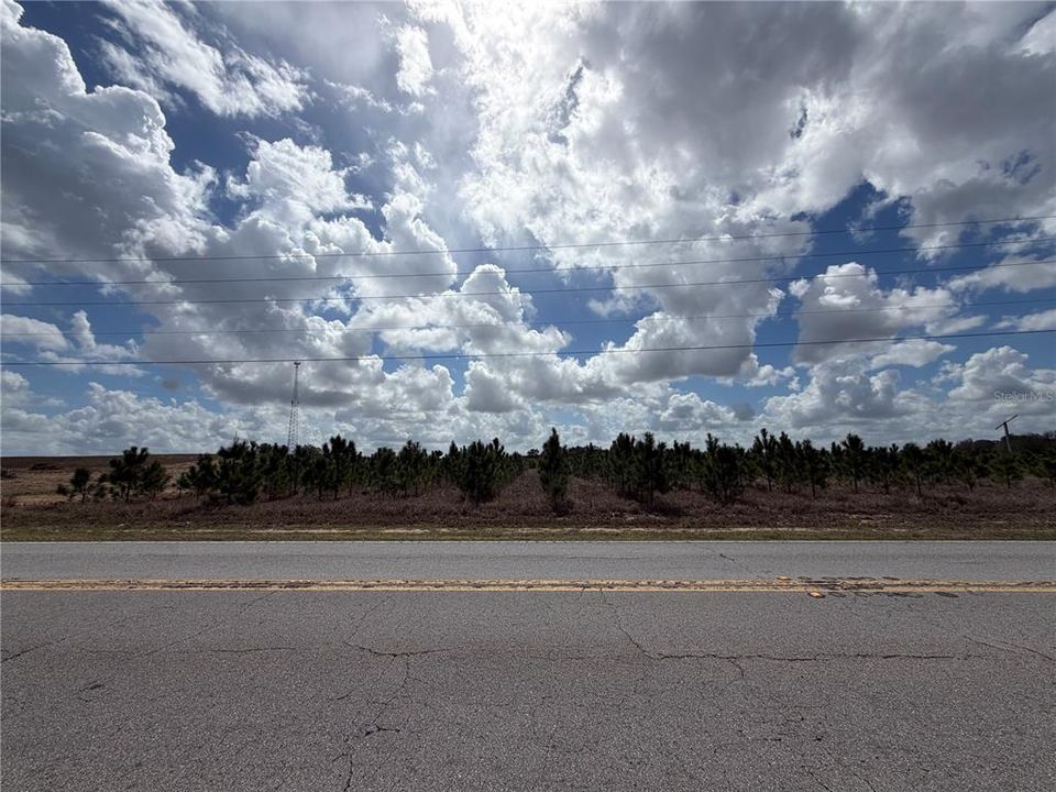 На продажу: $366,700 (9.65 acres)