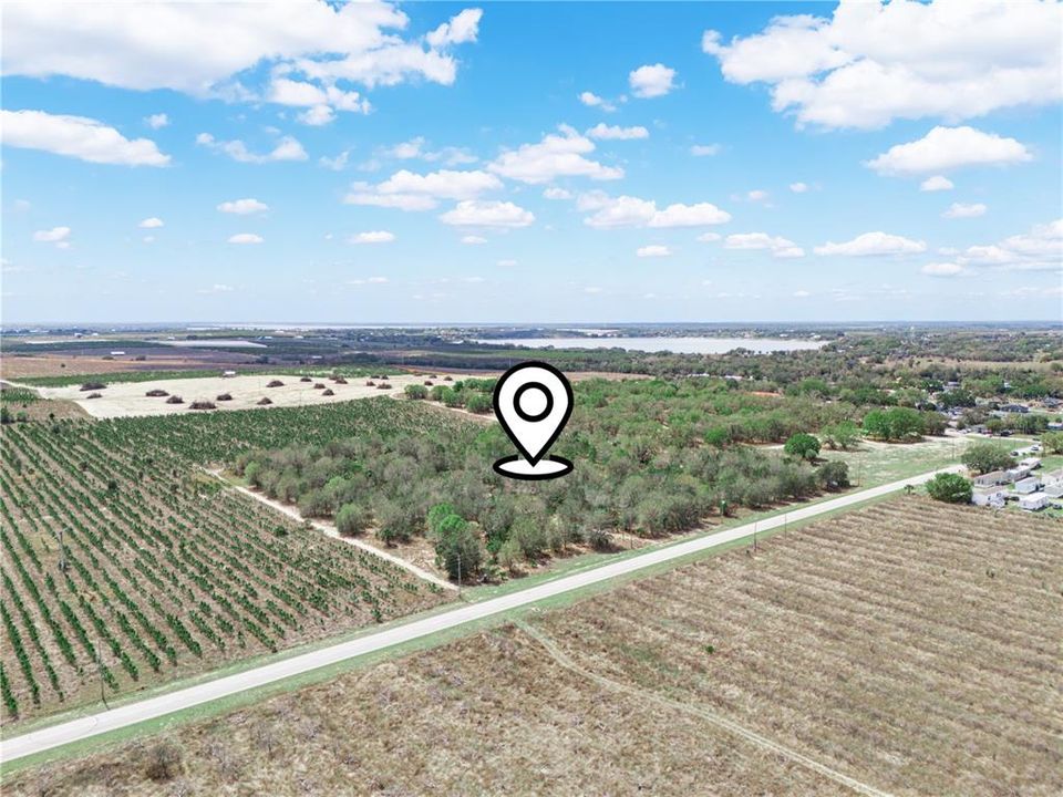 На продажу: $366,700 (9.65 acres)