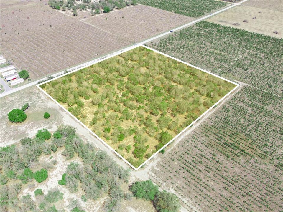 На продажу: $366,700 (9.65 acres)