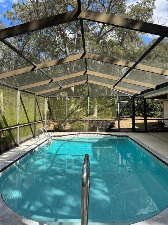 Active With Contract: $359,000 (3 beds, 3 baths, 1683 Square Feet)