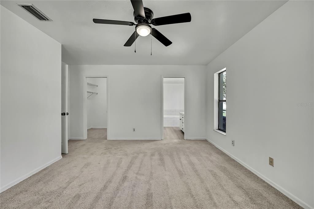 Active With Contract: $359,000 (3 beds, 3 baths, 1683 Square Feet)