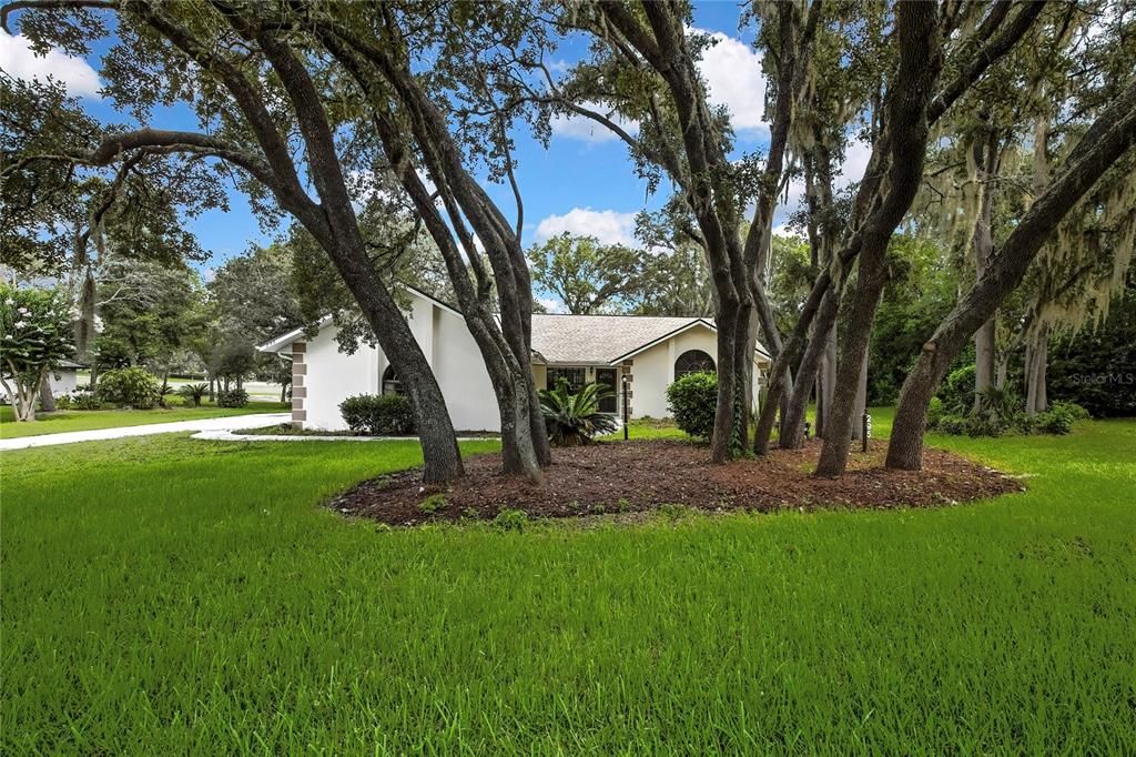Active With Contract: $359,000 (3 beds, 3 baths, 1683 Square Feet)