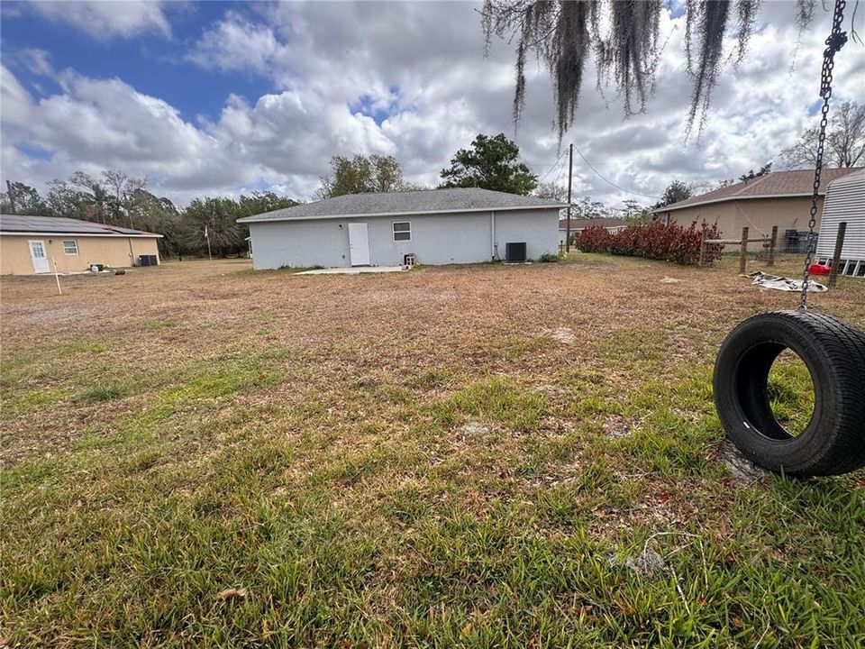 For Sale: $307,900 (3 beds, 2 baths, 1300 Square Feet)