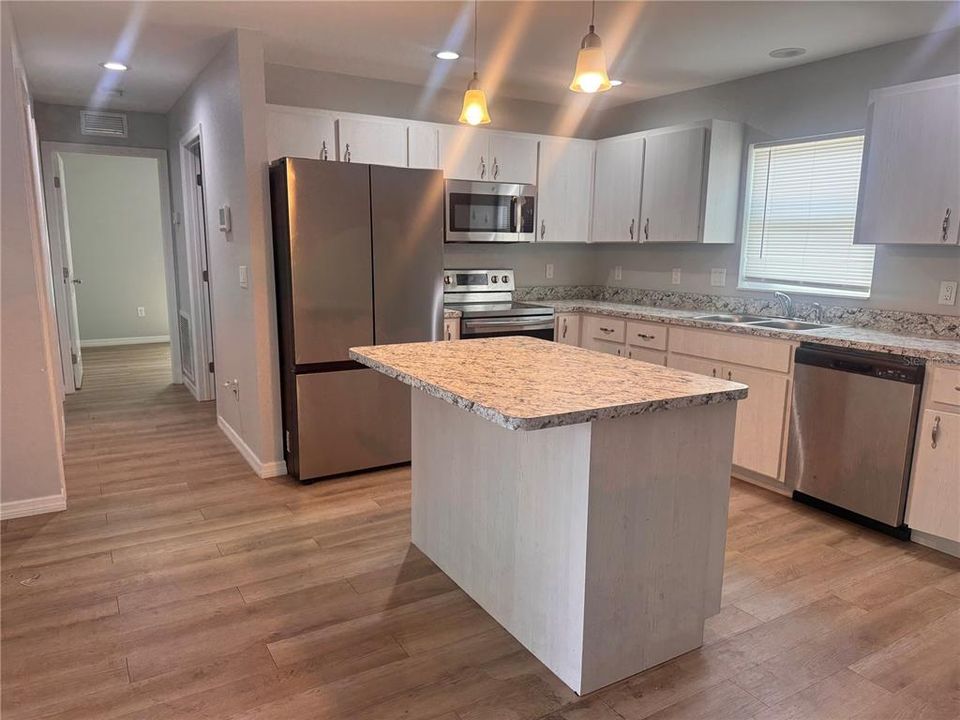 For Sale: $307,900 (3 beds, 2 baths, 1300 Square Feet)