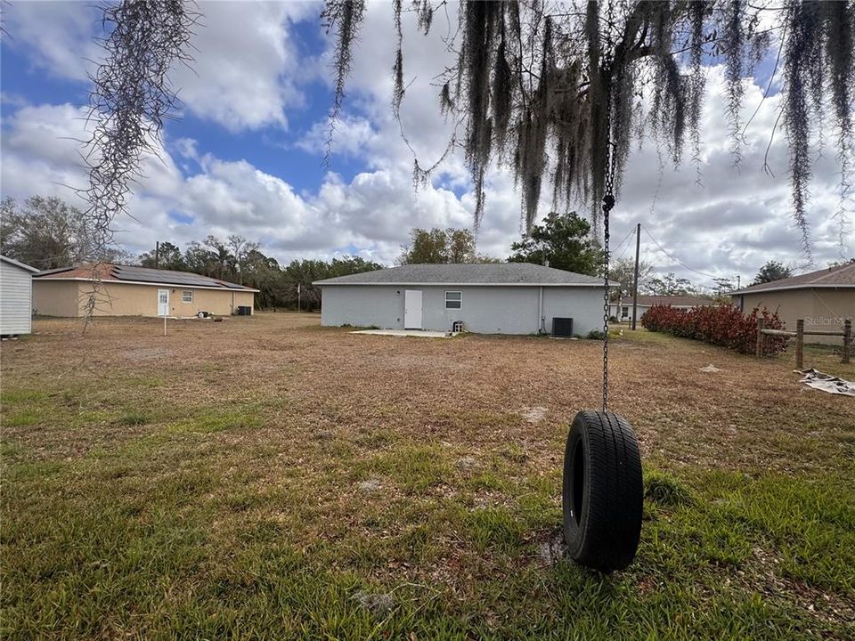 For Sale: $307,900 (3 beds, 2 baths, 1300 Square Feet)